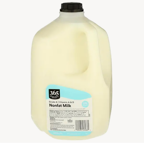 365 Fat Free Skim Milk, Gallon, 128 oz, 1 gallon